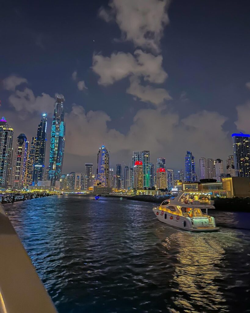 best-places-to-visit-in-dubai-at-night-for-free