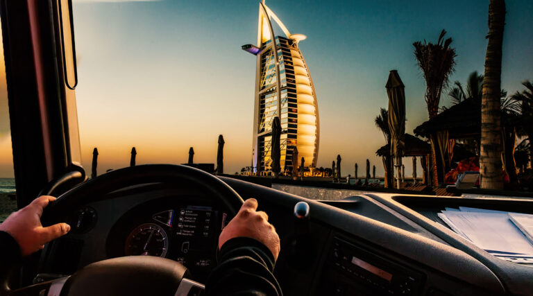 10 Best Places for a Night Drive in Dubai