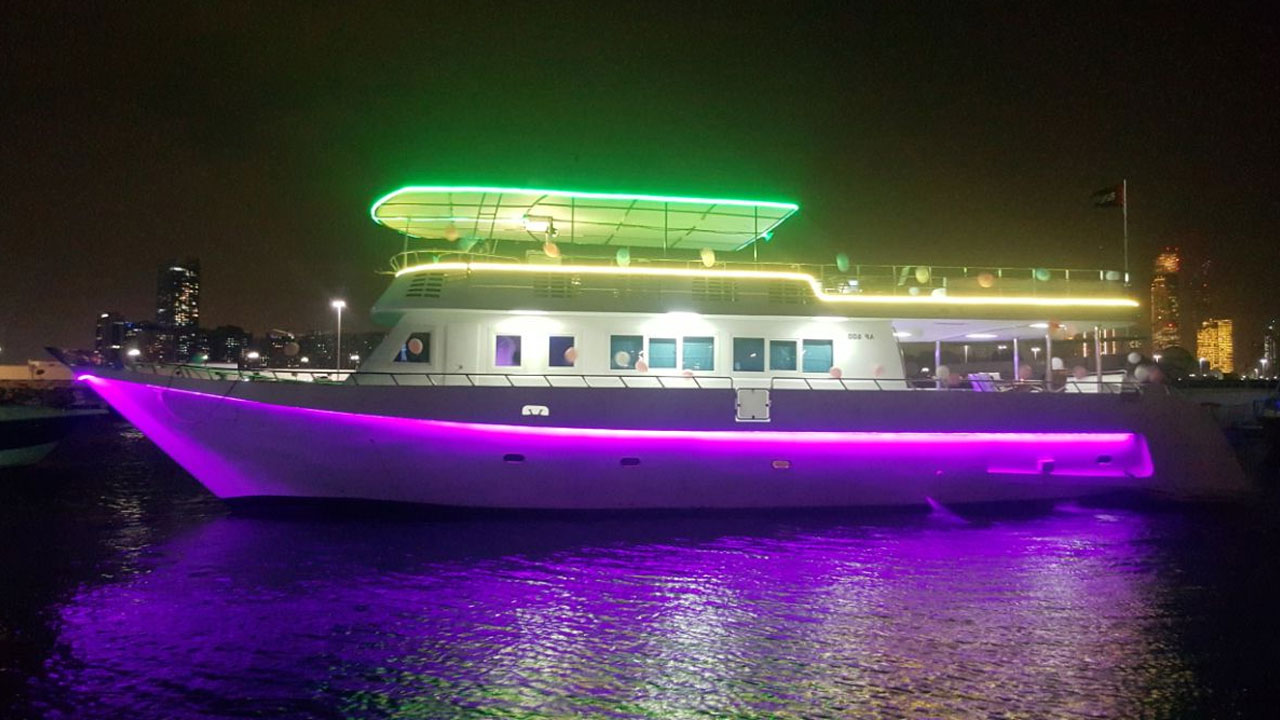 Al Boom Birthday Yacht in Abu Dhabi 