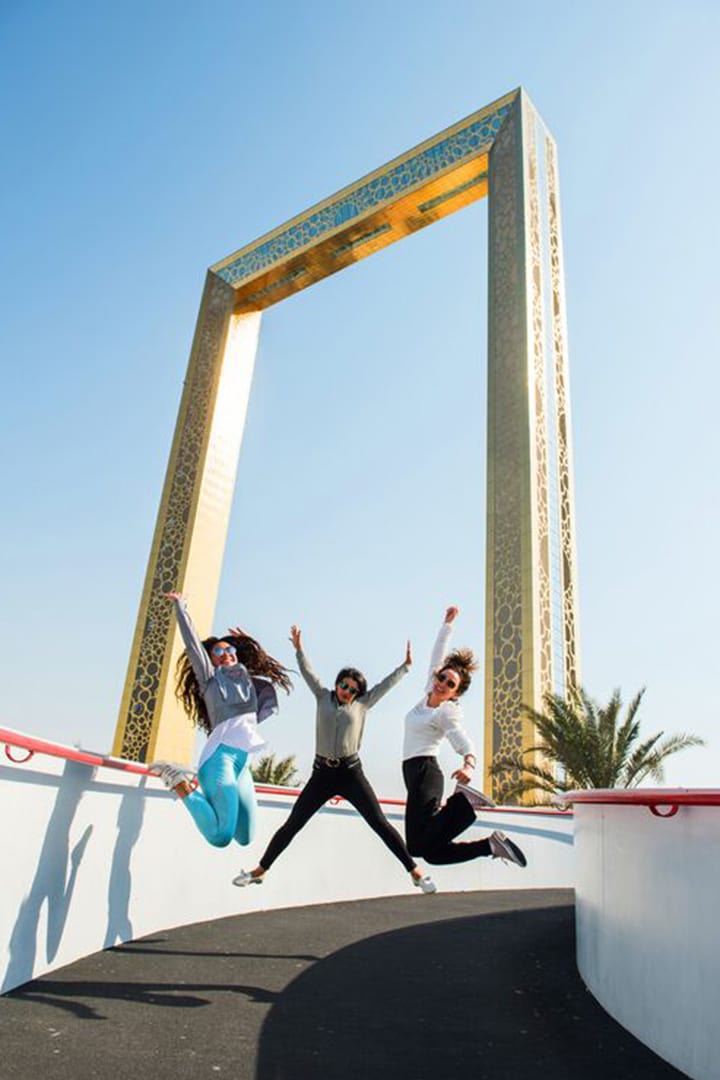 Take the Most Beautiful Pictures at the Dubai Frame with DoJoin!